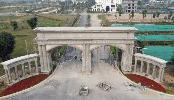 Cận cảnh khu đô thị hơn 20 ha ở Mê Linh trơ móng sau 15 năm "về tay" CEO Group